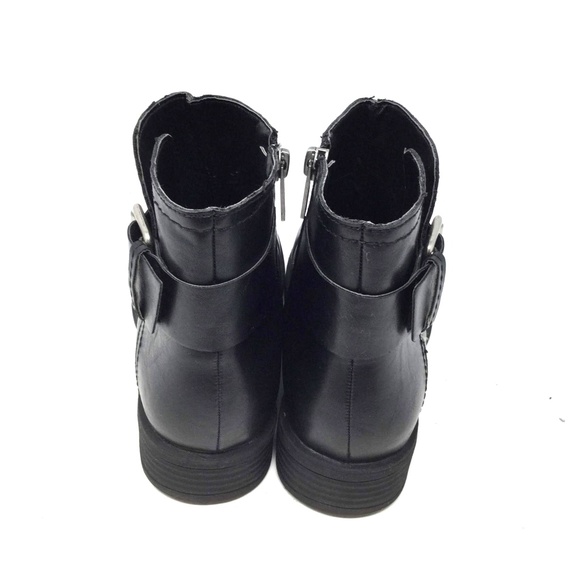 Kenneth Cole Women's  Booties Sz 7/38 Black - Picture 3 of 8